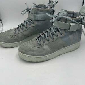 Women's Air Force 1 Suede High-top Sneakers